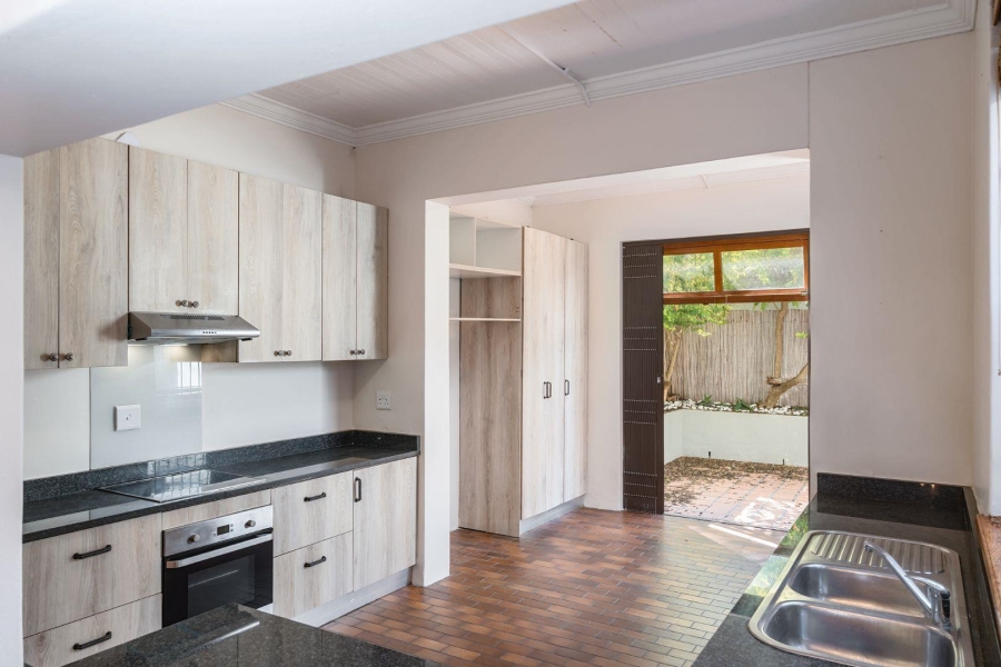 3 Bedroom Property for Sale in Sea Point Western Cape